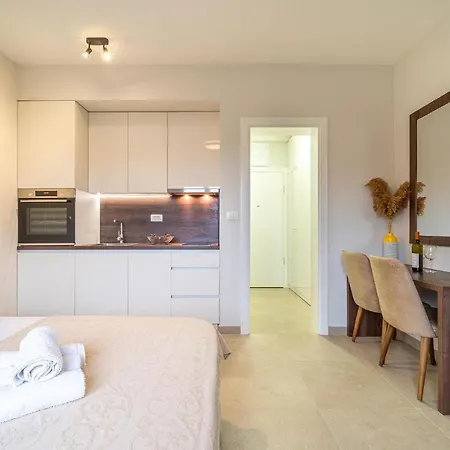Studio Apartment N2 Tivat Exterior photo